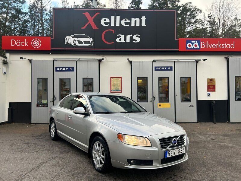 Ljusgrå Begagnad 2010 Volvo S80 Drive Kinetic Sedan | 59 900 kr (Marknadspris) - Bild 1/4