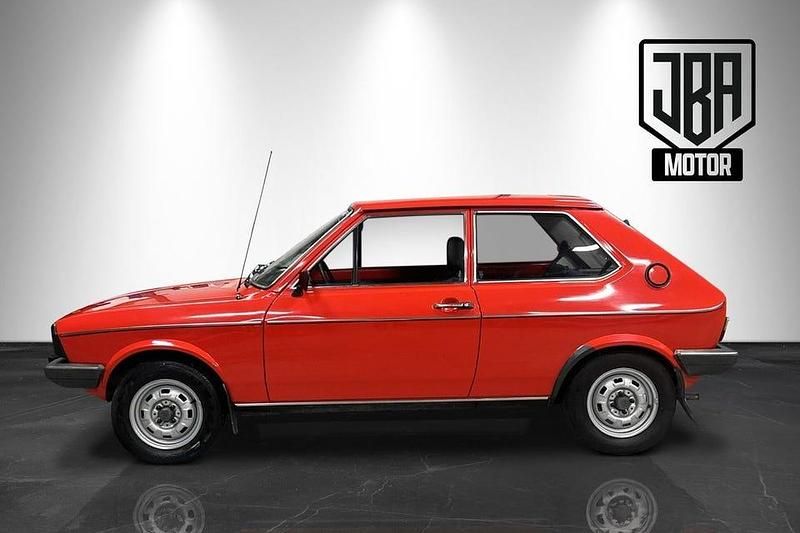 Begagnad VW Polo 58 HK (42 kW) 1981 Röd Halvkombi