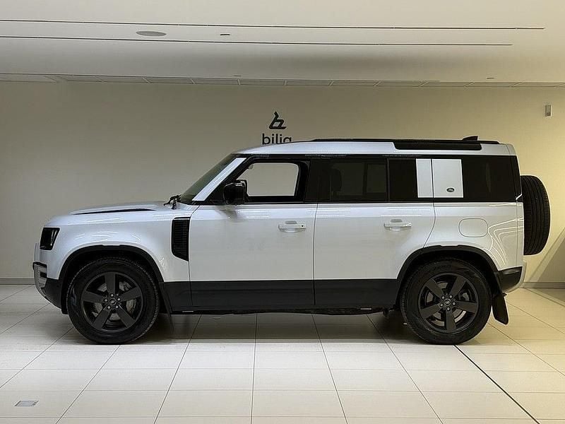 Begagnad Land Rover Defender SE 400 HK (294 kW) 2023 Yulong white SUV