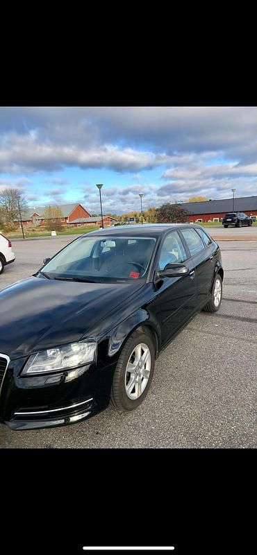 Begagnad 2012 Audi A3 Sportback Halvkombi | 55 000 kr (Superpris) - Bild 1/2