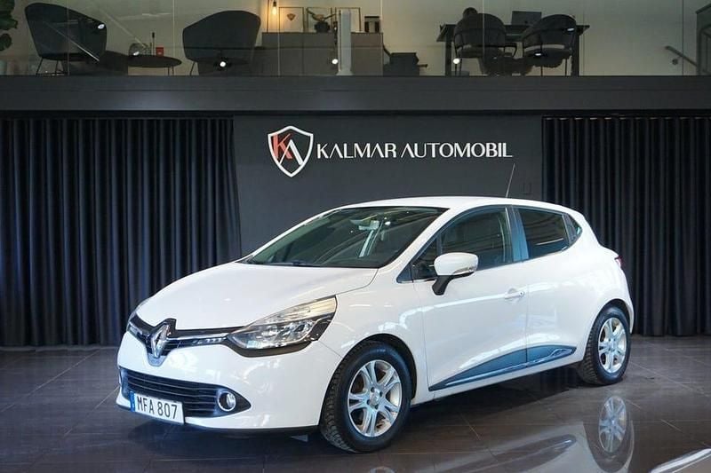 Vit Begagnad 2015 Renault Clio IV Halvkombi | 72 900 kr (Marknadspris) - Bild 1/4