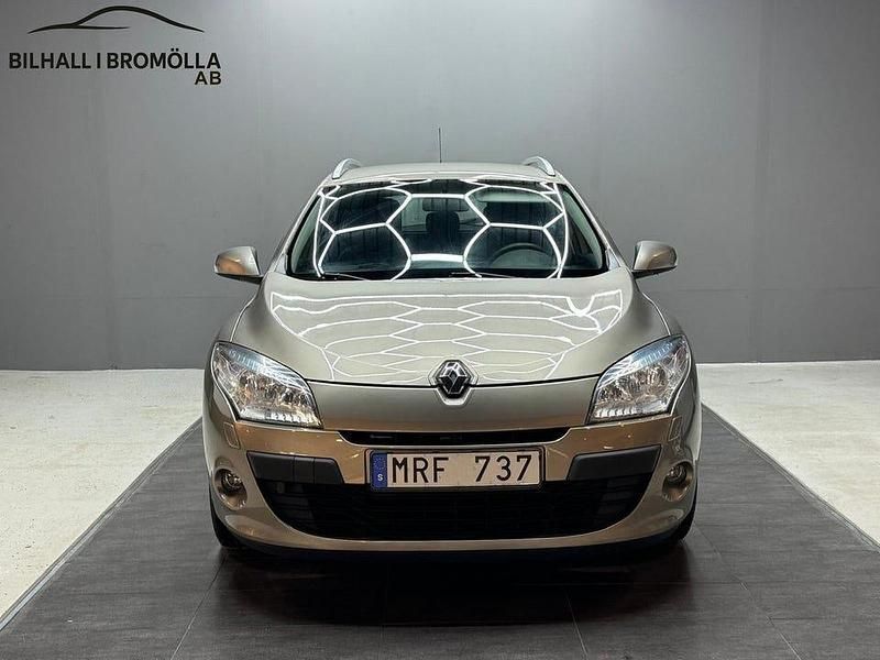 Brun Begagnad 2011 Renault Mégane GrandTour Kombi | 49 900 kr (Lite dyr) - Bild 1/4