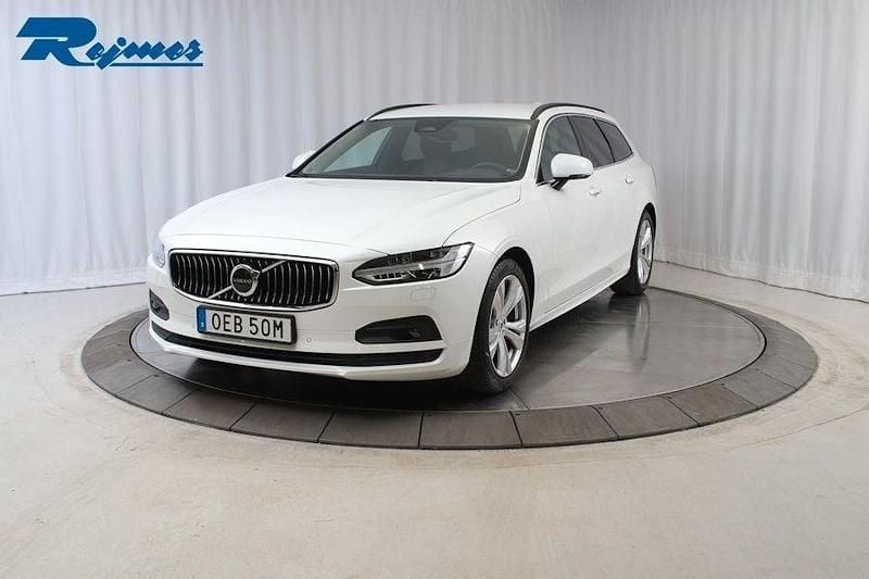 Vit Begagnad 2023 Volvo V90 Core Kombi | 349 900 kr (Superpris) - Bild 1/4