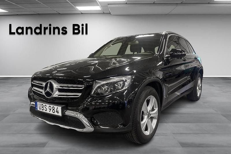 Svart Begagnad 2018 Mercedes GLC250 SUV | 319 000 kr (Marknadspris) - Bild 1/4