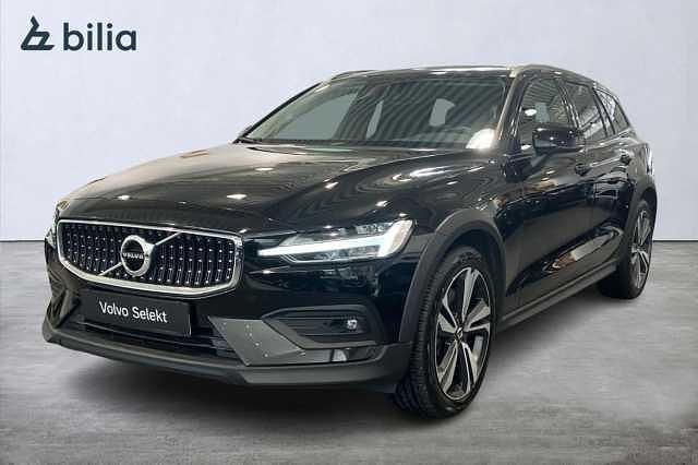 Begagnad Volvo V60 CC 197 HK (144 kW) 2022 Kombi