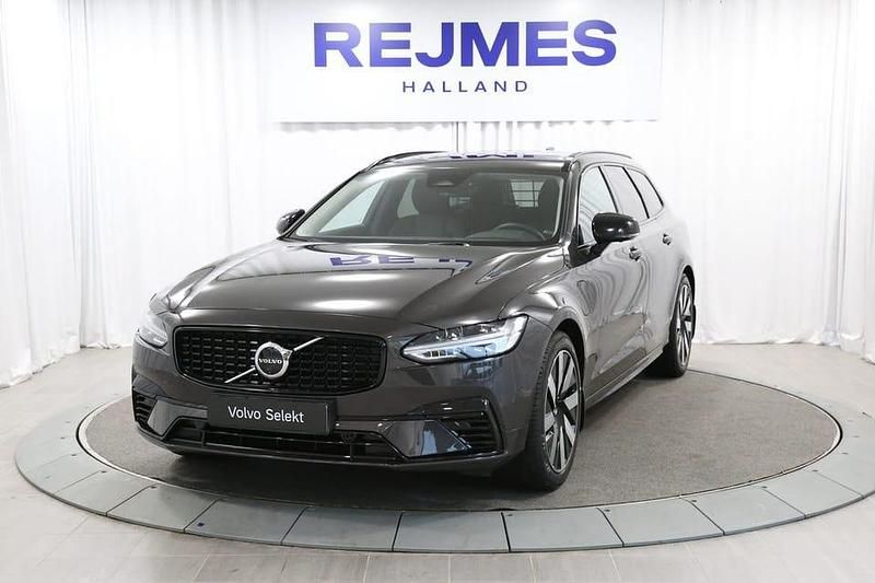 Grå Begagnad 2025 Volvo V90 Plus Kombi | 469 500 kr - Bild 1/4