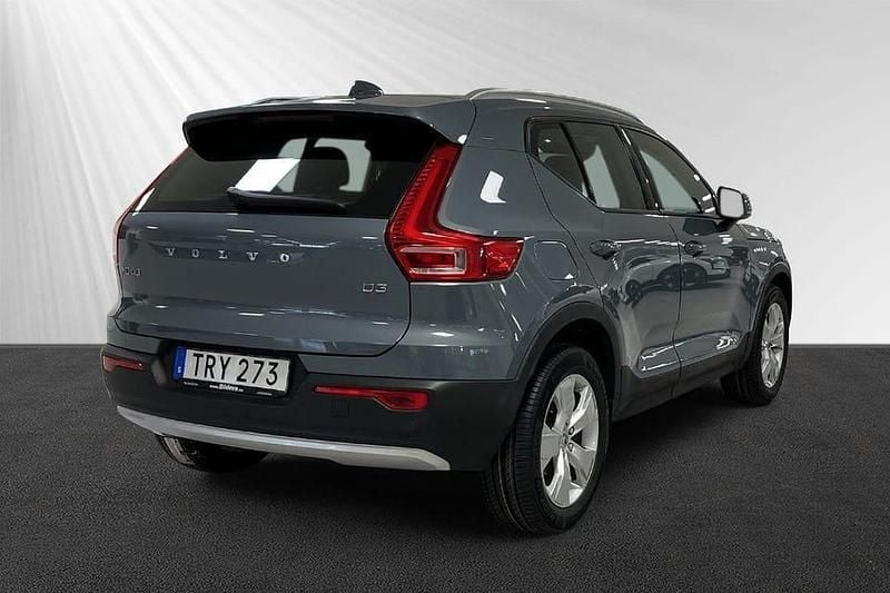 Begagnad Volvo XC40 Momentum 151 HK (111 kW) 2019 Grå SUV