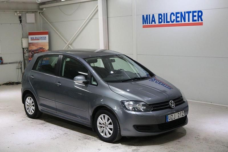 Grå Begagnad 2013 VW Golf VII Halvkombi | 84 000 kr (Marknadspris) - Bild 1/4
