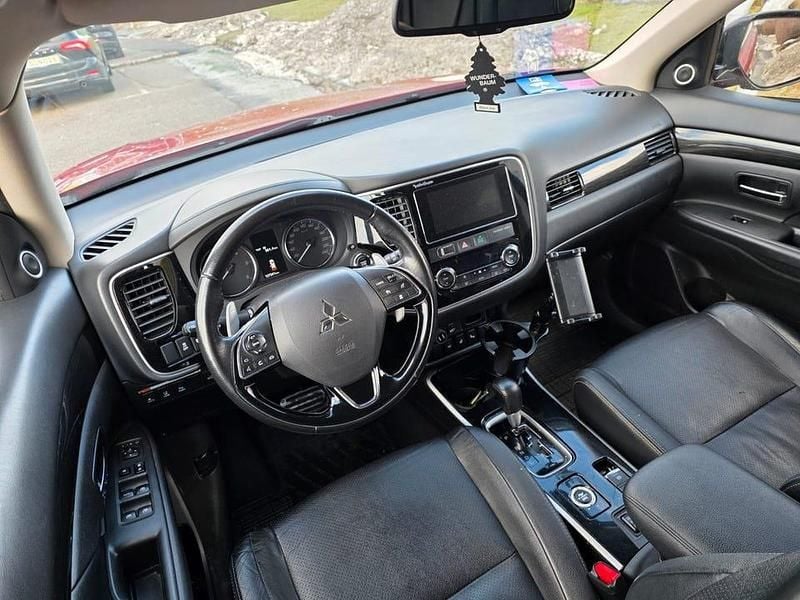 Begagnad Mitsubishi Outlander 150 HK (110 kW) 2017 SUV