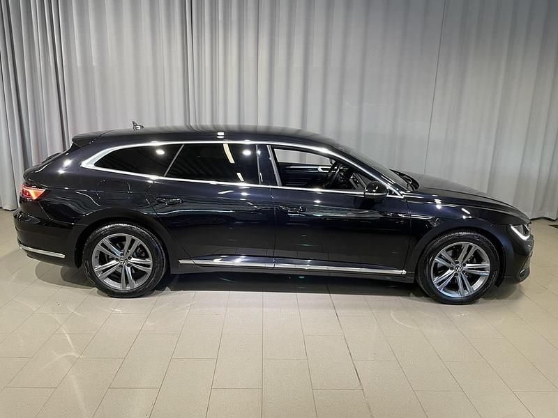 Begagnad VW Arteon R-line 203 HK (149 kW) 2022 Svart Kombi