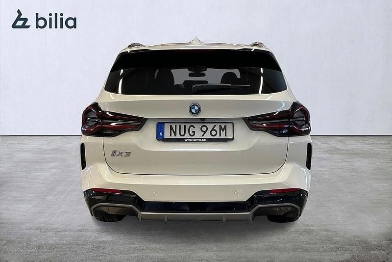 Begagnad BMW iX3 M Sport 210 kW (286 HK) 2024 Vit SUV