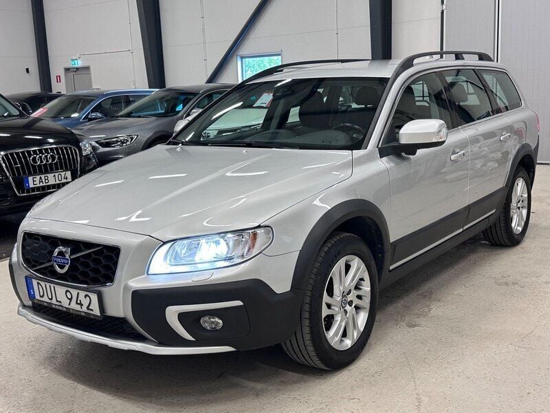 Silver Begagnad 2014 Volvo XC70 Summum SUV | 259 700 kr (Dyr) - Bild 1/4