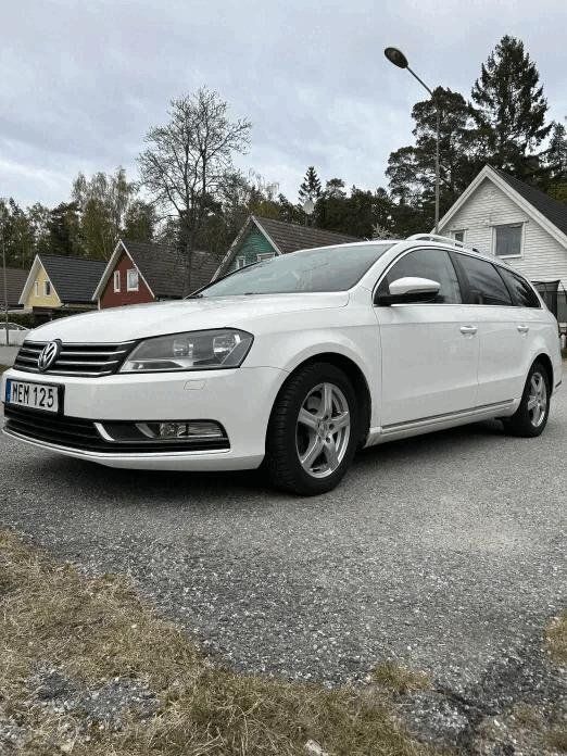 Vit Begagnad 2012 VW Passat Kombi | 55 000 kr (Bra pris) - Bild 1/4