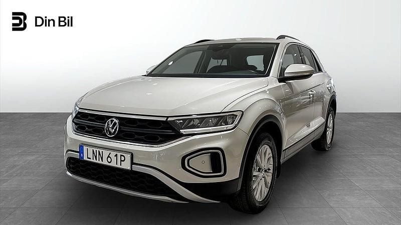 Grå Begagnad 2022 VW T-Roc Life SUV | 219 900 kr (Marknadspris) - Bild 1/4