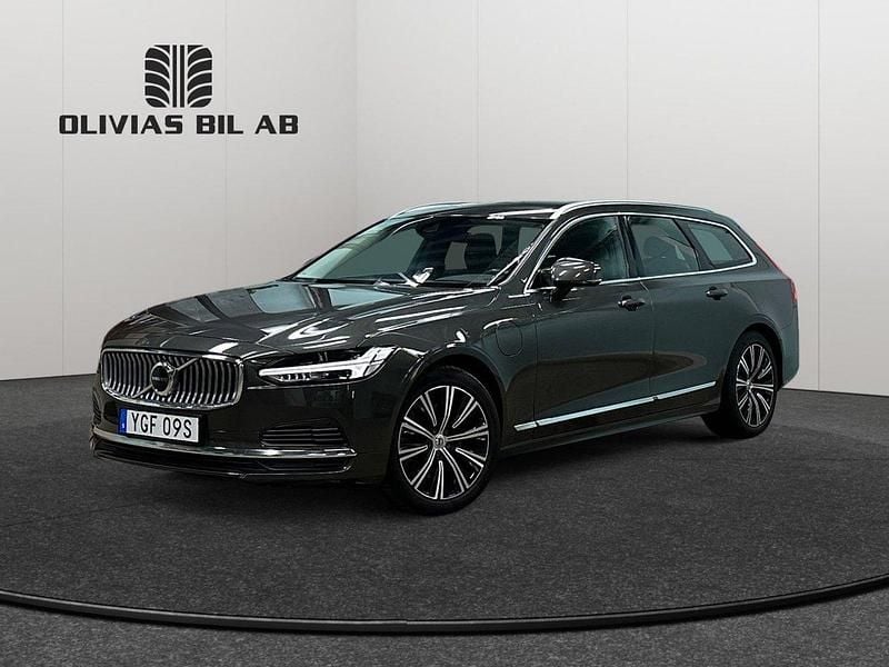 Mörkgrå (grå) Begagnad 2021 Volvo V90 Momentum Kombi | 299 400 kr (Bra pris) - Bild 1/4