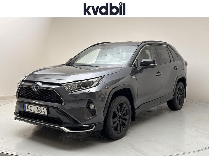 Grå Begagnad 2020 Toyota RAV4 Hybrid SUV | 279 000 kr (Marknadspris) - Bild 1/3