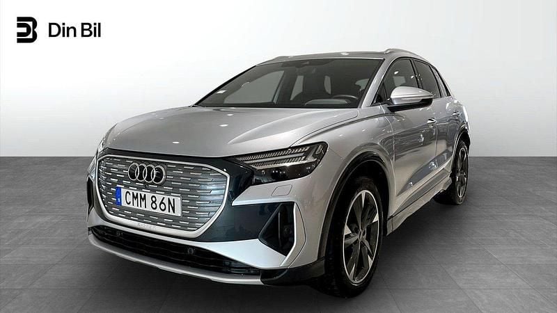 Silver Begagnad 2023 Audi Q4 e-tron S-Line SUV | 529 000 kr (Marknadspris) - Bild 1/4