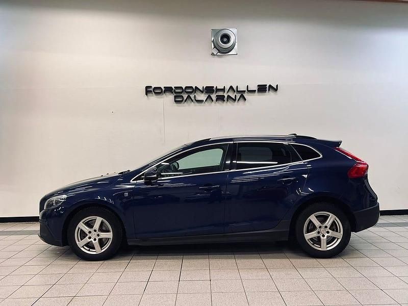 Begagnad Volvo V40 CC Ocean Race 190 HK (139 kW) 2015 Blå Kombi