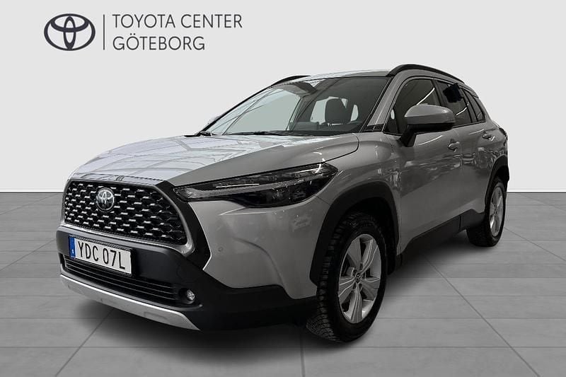Begagnad Toyota Corolla Cross Style 141 HK (103 kW) 2024 Silver SUV