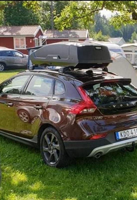 Brun Begagnad 2016 Volvo V40 CC Kombi | 185 000 kr (Marknadspris) - Bild 1/4