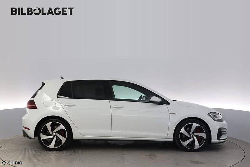 Begagnad VW Golf VII Active 248 HK (182 kW) 2017 Vit Halvkombi