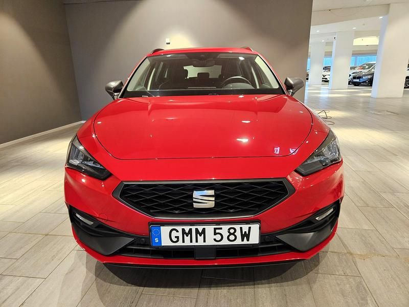Begagnad Seat Leon FR 132 HK (97 kW) 2022 Röd Kombi
