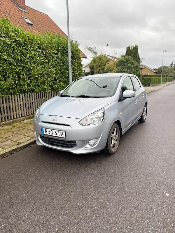 Silver Begagnad 2015 Mitsubishi Space Star Kombi | 50 000 kr (Superpris) - Bild 1/4