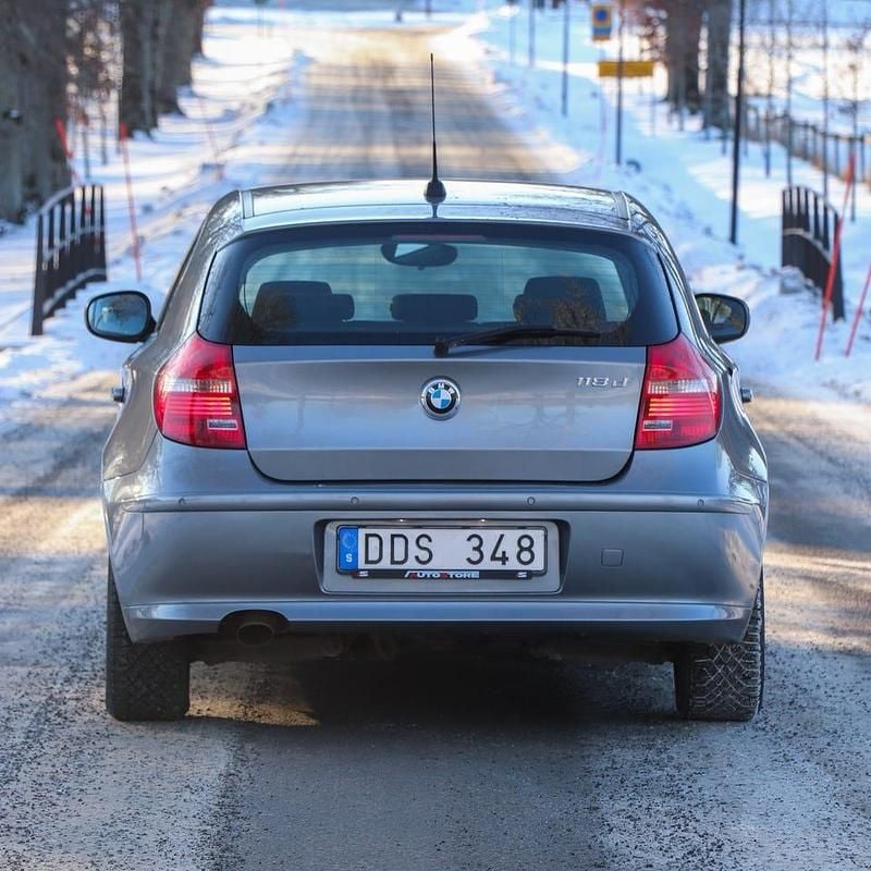 Begagnad BMW 118 143 HK (105 kW) 2011 Halvkombi