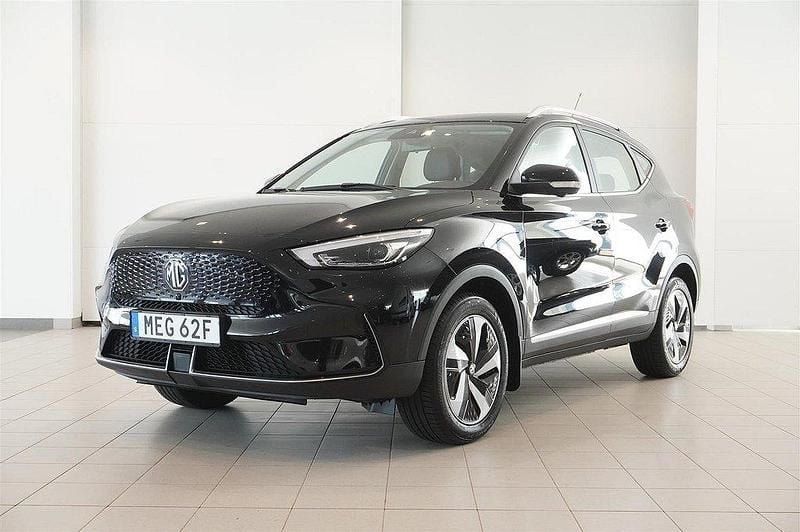 Svart Begagnad 2022 MG ZS Luxury Sedan | 229 900 kr (Superpris) - Bild 1/4