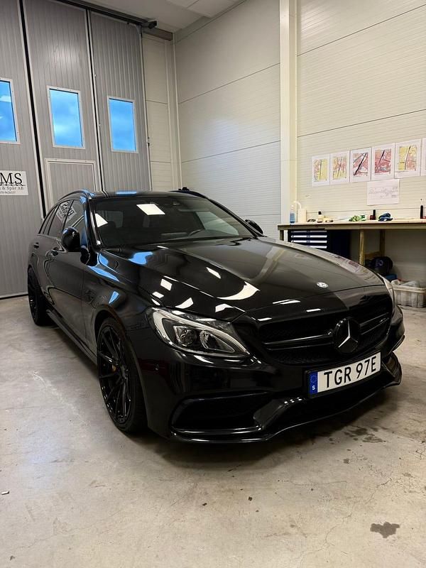 Begagnad 2017 Mercedes C63 AMG AMG Kombi | 469 900 kr (Marknadspris) - Bild 1/1