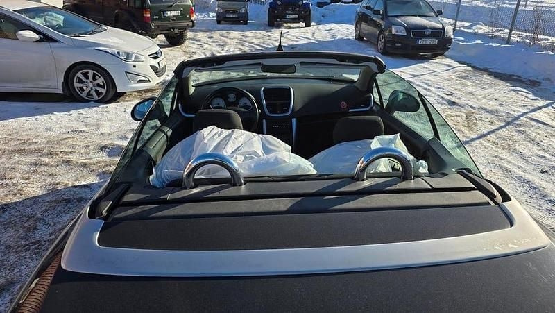 Begagnad Peugeot 207 CC 120 HK (88 kW) 2007 Svart Cab