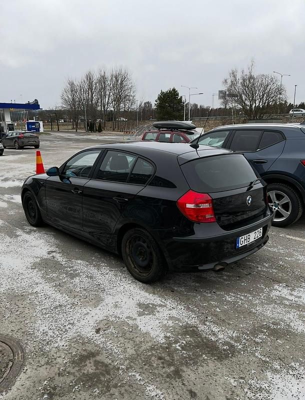 Begagnad BMW 118 143 HK (105 kW) 2008 Halvkombi