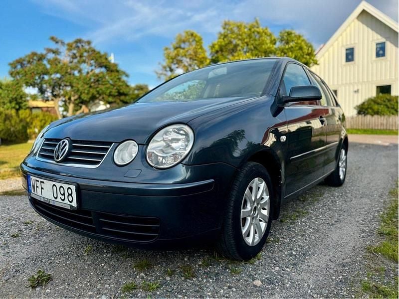 Begagnad 2005 VW Polo Halvkombi | 27 000 kr - Bild 1/4
