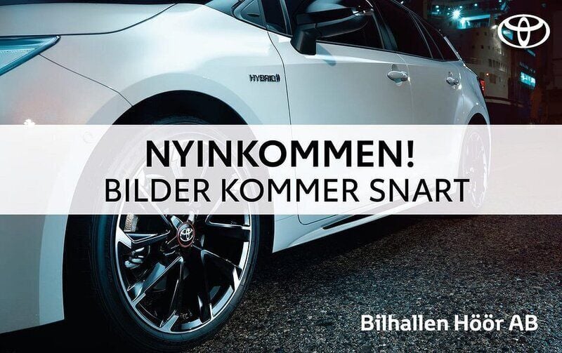 Mörkblå Begagnad 2022 Toyota Yaris Hybrid Style Halvkombi | 234 900 kr (Marknadspris) - Bild 1/1