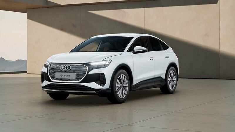 Vit Ny 2024 Audi Q4 Sportback e-tron Advanced Plus SUV | 705 000 kr (Marknadspris) - Bild 1/4