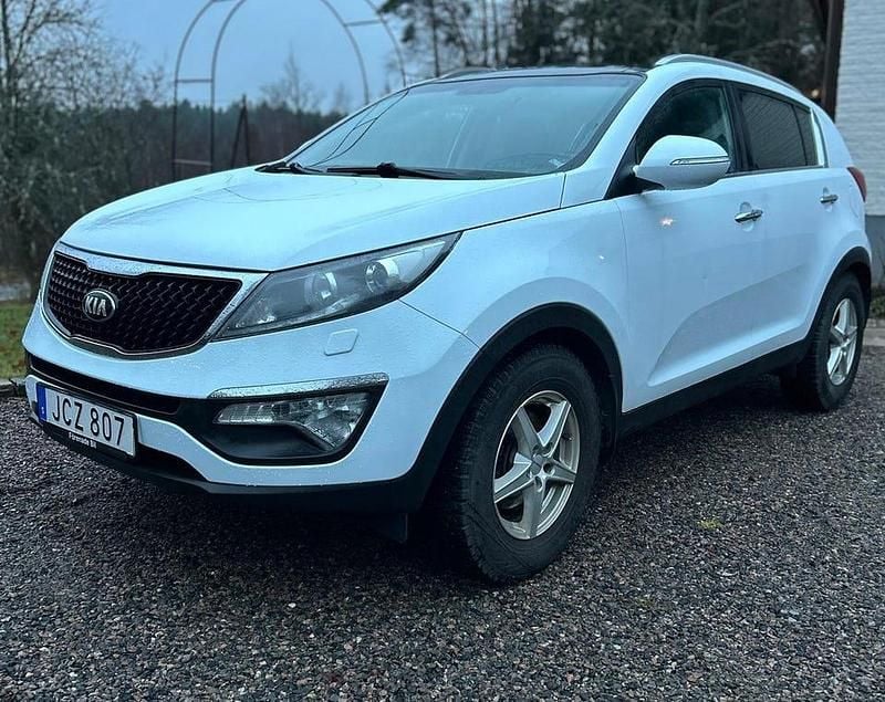 Begagnad 2015 Kia Sportage SUV | 98 900 kr (Marknadspris) - Bild 1/3
