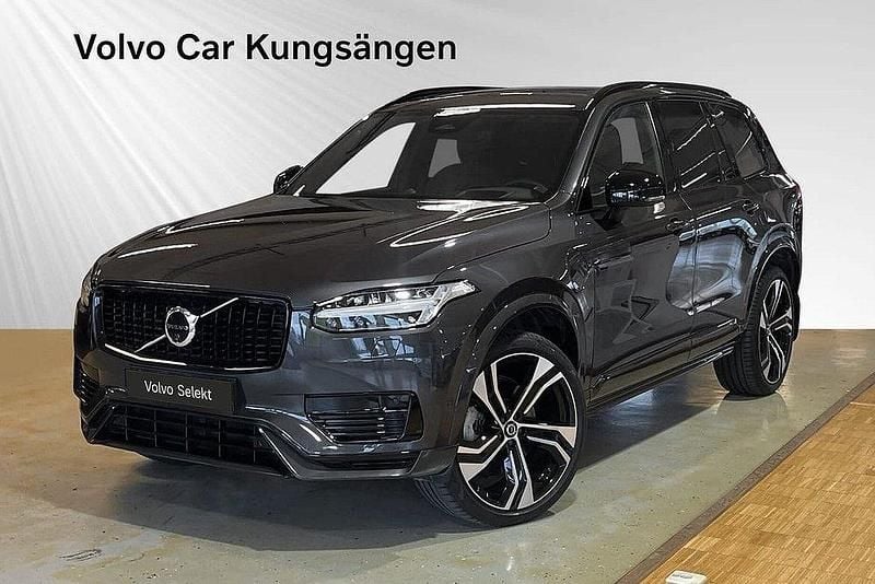 Grå Begagnad 2023 Volvo XC90 Ultimate SUV | 719 900 kr (Marknadspris) - Bild 1/3