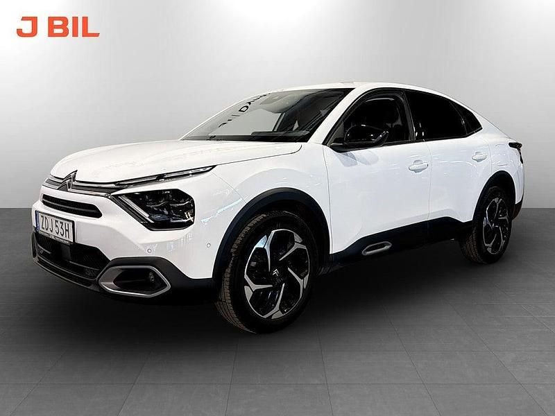 Vit Begagnad 2023 Citroën C4 X Shine SUV | 209 900 kr (Marknadspris) - Bild 1/3