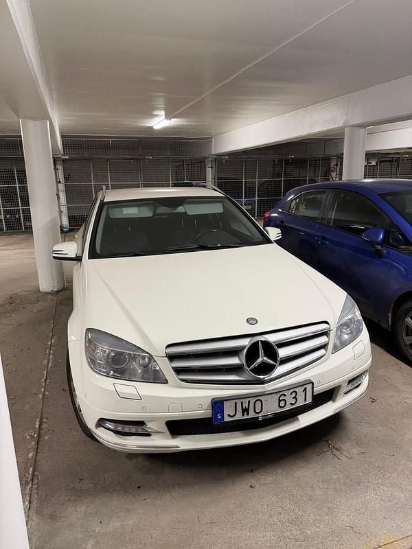 Begagnad 2011 Mercedes C180 | 85 400 kr (Bra pris) - Bild 1/4