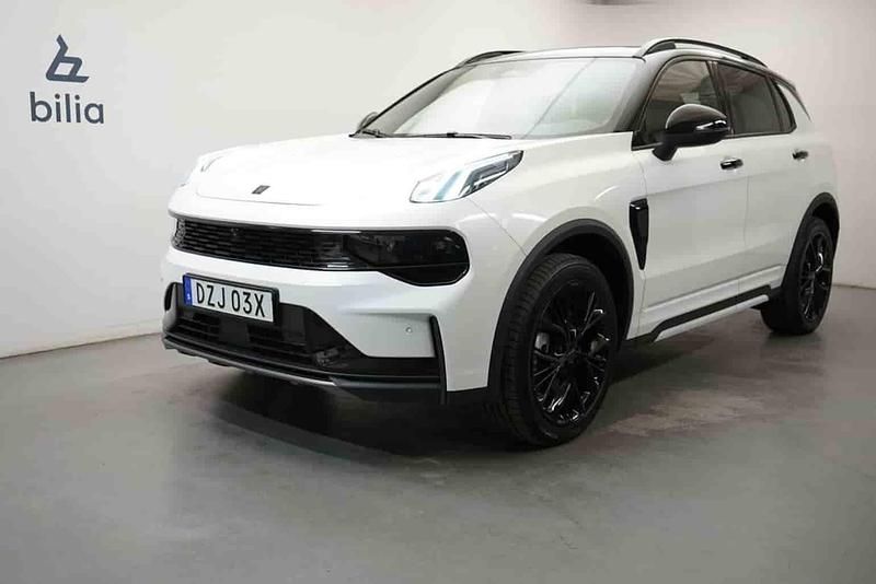 Vit Begagnad 2025 Lynk & Co 01 SUV | 429 900 kr - Bild 1/1
