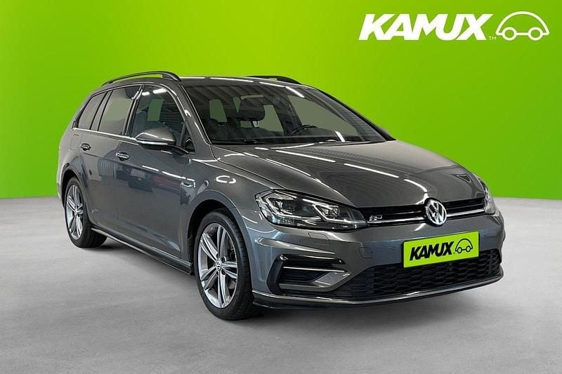 Silver/grå Begagnad 2018 VW Golf VII R-line Kombi | 159 800 kr (Bra pris) - Bild 1/4