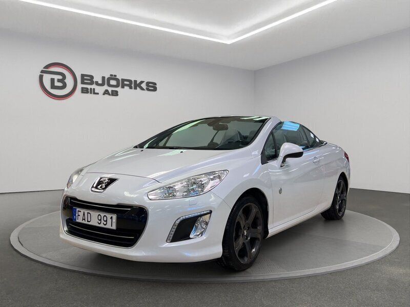Vit Begagnad 2012 Peugeot 308 CC Roland Garros Cab | 99 500 kr (Marknadspris) - Bild 1/4