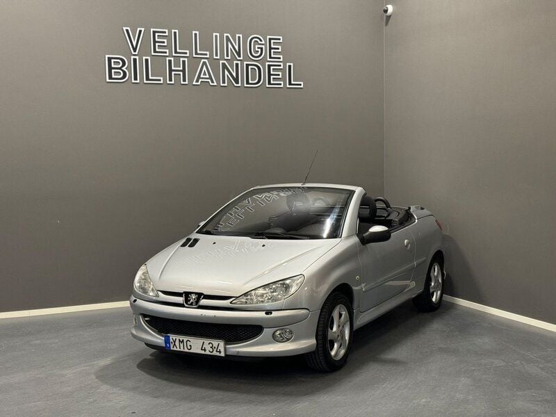 Ljusgrå Begagnad 2006 Peugeot 206 CC Cab | 24 900 kr (Bra pris) - Bild 1/4