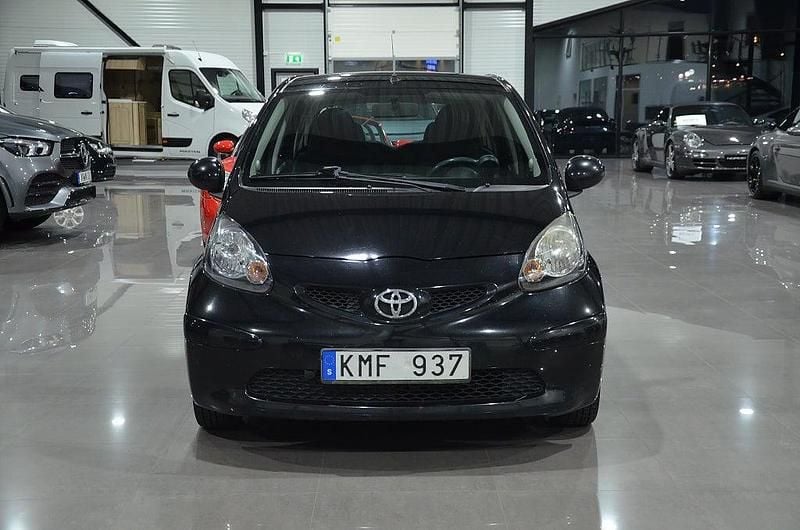 Begagnad Toyota Aygo 68 HK (50 kW) 2008 Svart Halvkombi