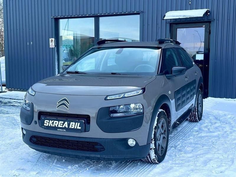 Begagnad Citroën C4 Cactus PureTech 82 HK (60 kW) 2016 Brun Halvkombi