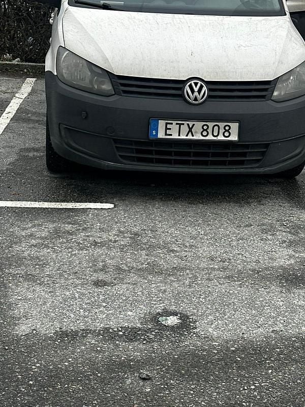 Begagnad VW Caddy Maxi 102 HK (75 kW) 2015 Minibuss