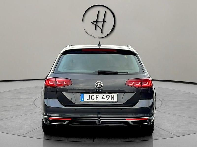 Begagnad VW Passat GTE 218 HK (160 kW) 2022 Mörkgrå Kombi
