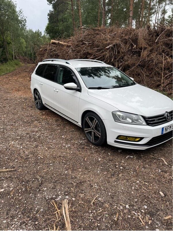 Vit Begagnad 2013 VW Passat GT Kombi | 85 000 kr (Marknadspris) - Bild 1/4