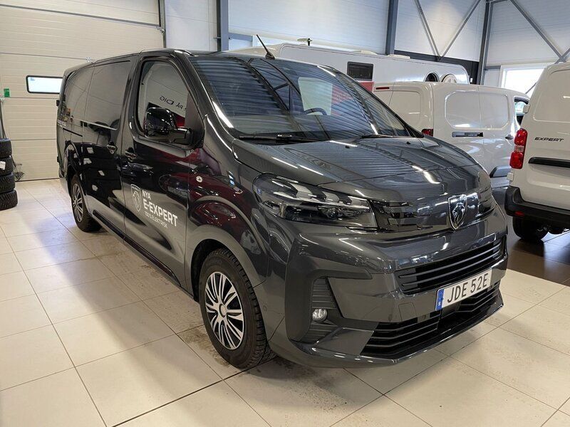 Grå Begagnad 2024 Peugeot e-Expert Van | 560 000 kr (Dyr) - Bild 1/4