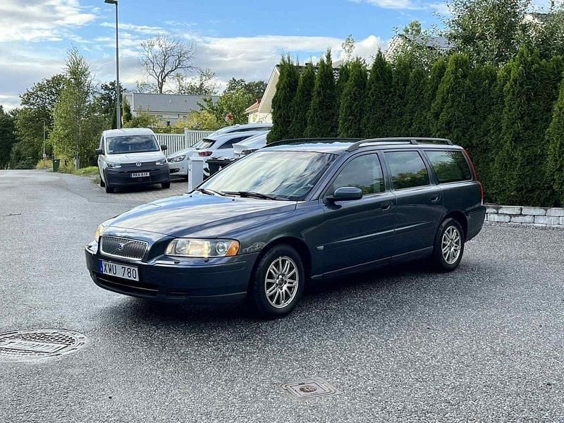 Blå Begagnad 2006 Volvo V70 Business Edition Kombi | 39 900 kr (Lite dyr) - Bild 1/4